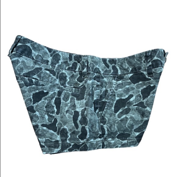 American Eagle Outfitters Camouflage Shortie Shorts Stretch Size 6 - Picture 3 of 7